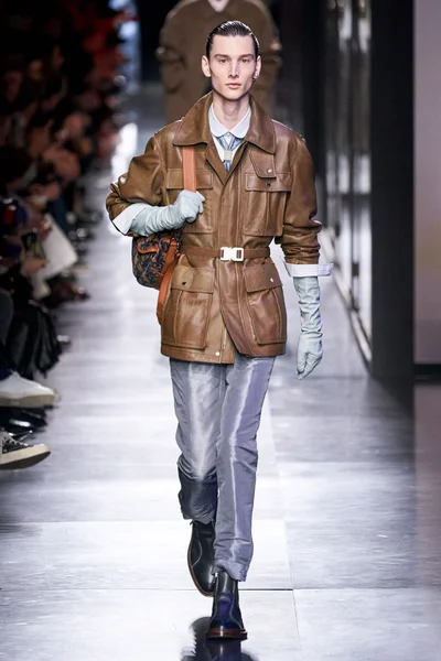 Look 33